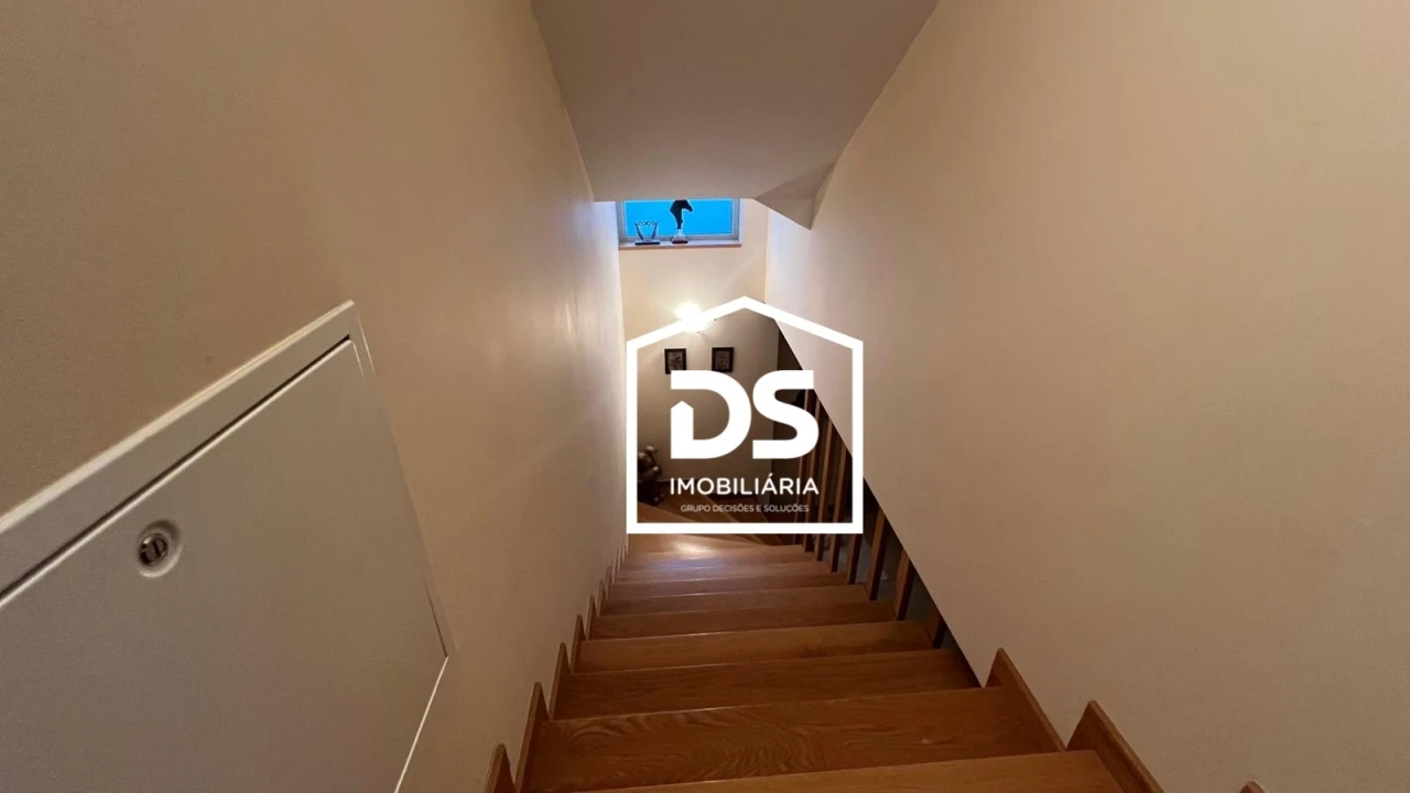 Moradia T4 para Arrendamento em Abraveses Foto 79