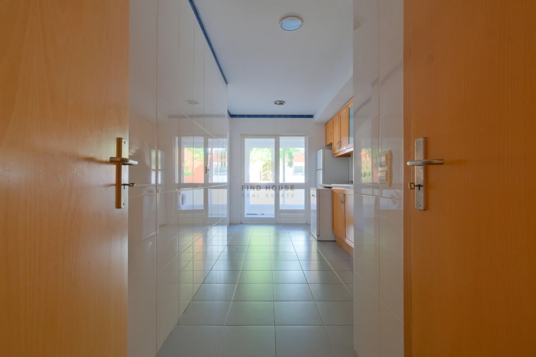 Apartamento T1 para Arrendamento em São Domingos de Rana Foto 19