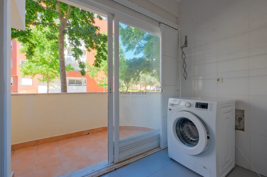 Apartamento T1 para Arrendamento em São Domingos de Rana Foto 23