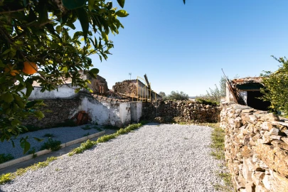 Moradia T2 para Venda em Barbacena e Vila Fernando