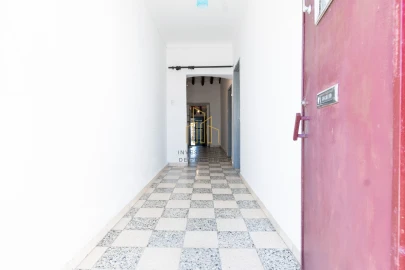 Moradia T2 para Venda em Barbacena e Vila Fernando