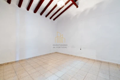 Moradia T2 para Venda em Barbacena e Vila Fernando