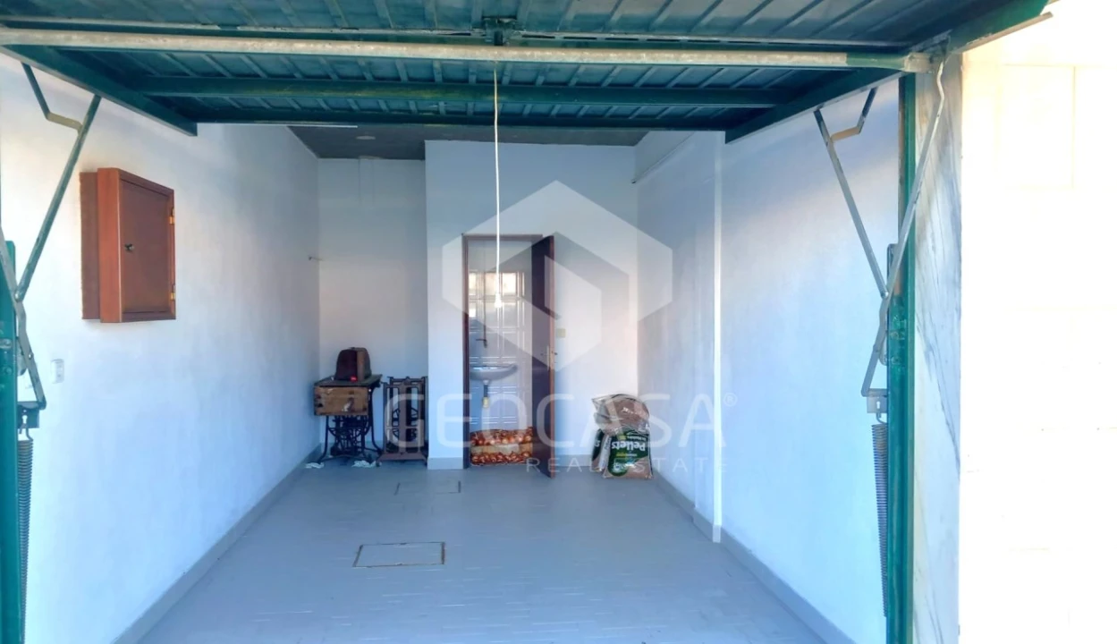 Garagem para Arrendamento em Santa Maria e São Miguel, São Martinho, São Pedro Penaferrim Foto 1