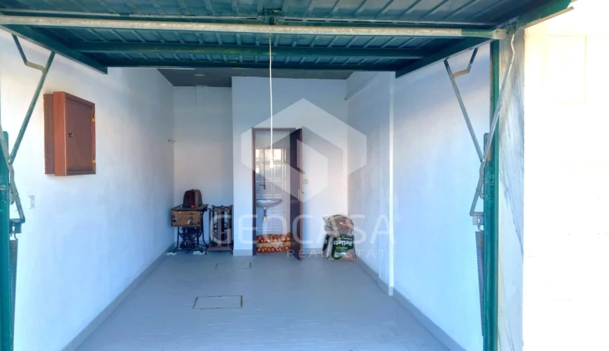 Garagem para Arrendamento em Santa Maria e São Miguel, São Martinho, São Pedro Penaferrim Foto 1