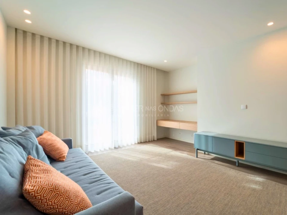 Apartamento T1 para Venda em Azurem Foto 3