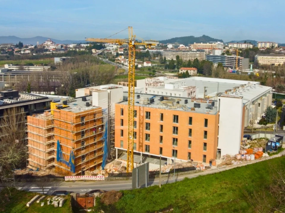 Apartamento T1 para Venda em Azurem Foto 25