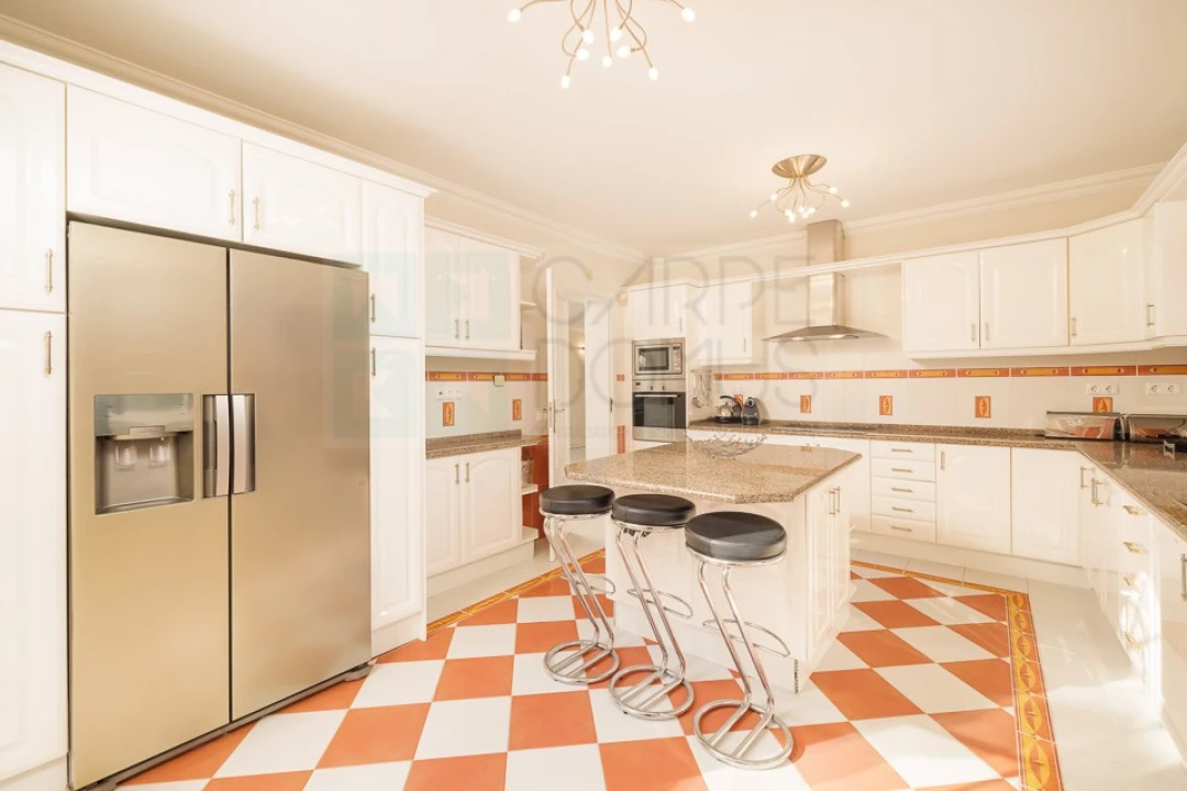 Moradia T4 para Venda em Almancil Foto 5