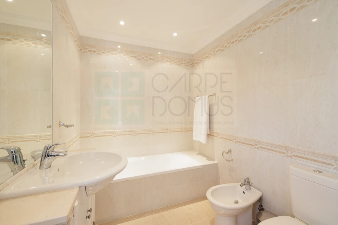 Moradia T4 para Venda em Almancil Foto 38