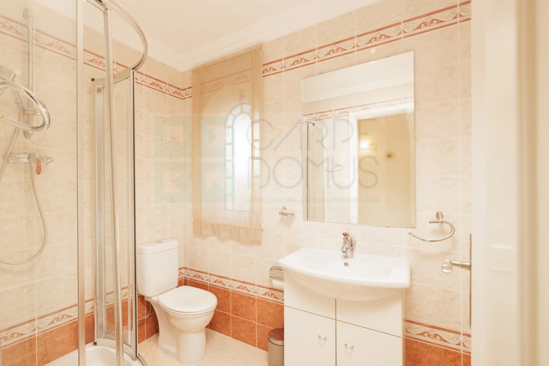 Moradia T4 para Venda em Almancil Foto 41