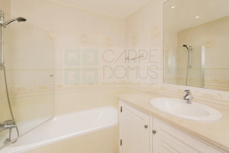 Moradia T4 para Venda em Almancil Foto 44