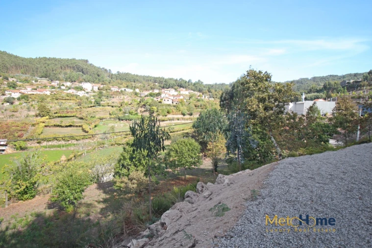 Terreno para Venda em Souselo Foto 13