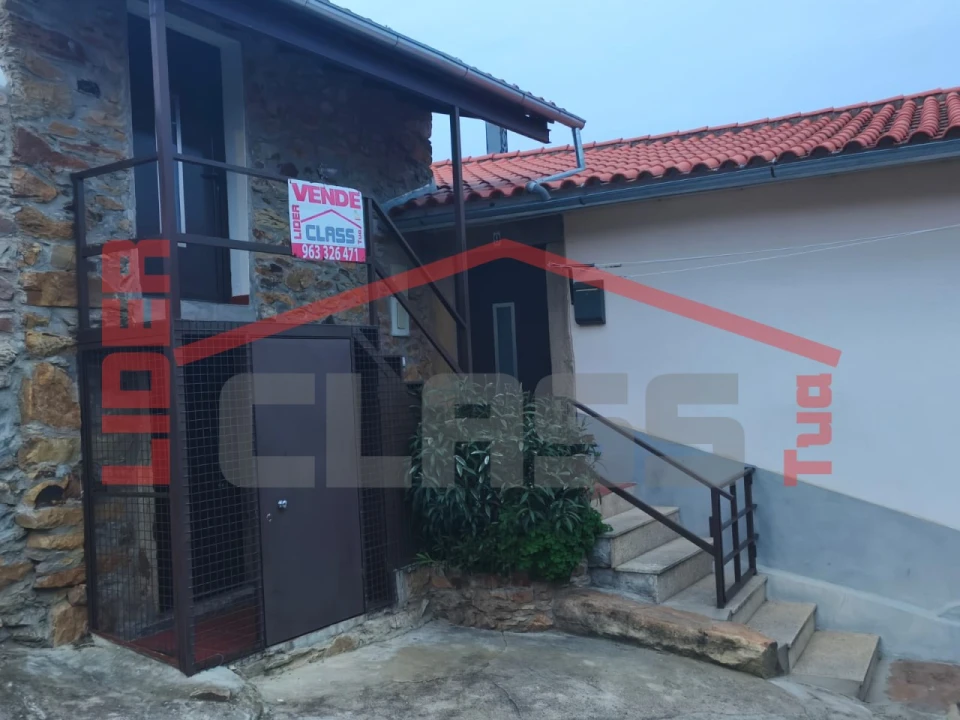 Moradia T2 para Venda em Mogadouro, Valverde, Vale de Porco e Vilar de Rei Foto 1