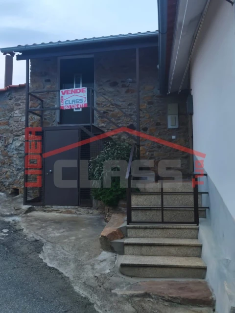Moradia T2 para Venda em Mogadouro, Valverde, Vale de Porco e Vilar de Rei