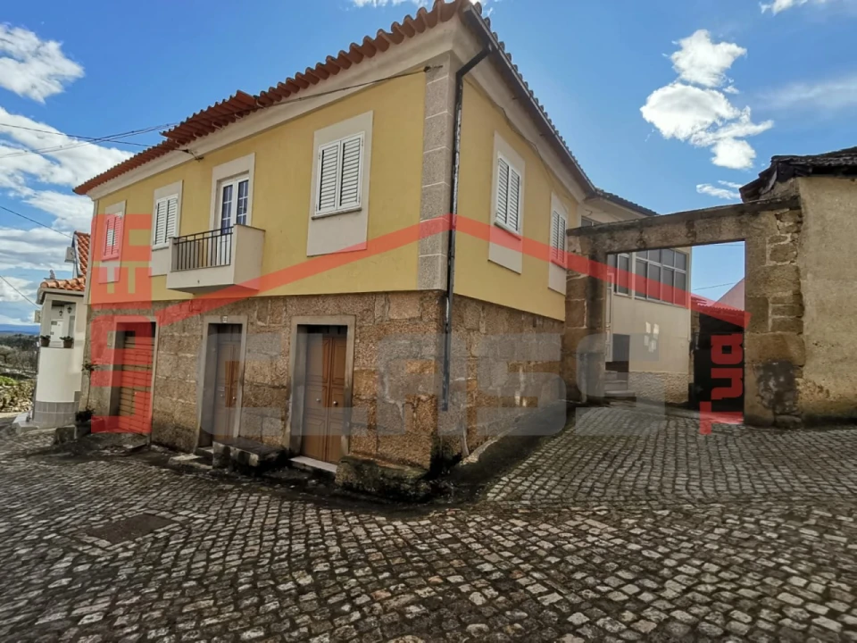 Moradia T4 para Venda em Bouça Foto 1