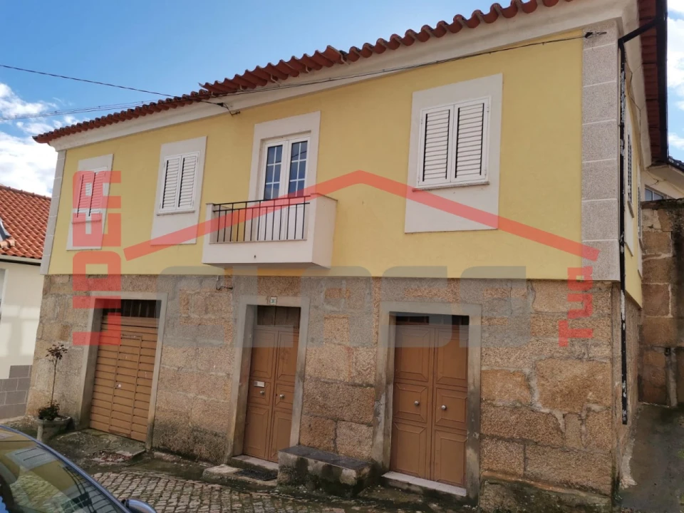 Moradia T4 para Venda em Bouça Foto 2