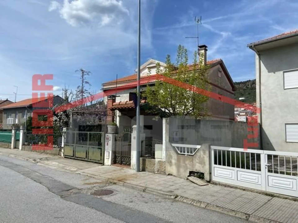 Apartamento T4 para Venda em Vila Flor e Nabo Foto 1