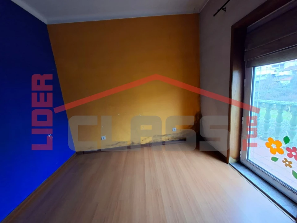 Apartamento T4 para Venda em Vila Flor e Nabo Foto 7