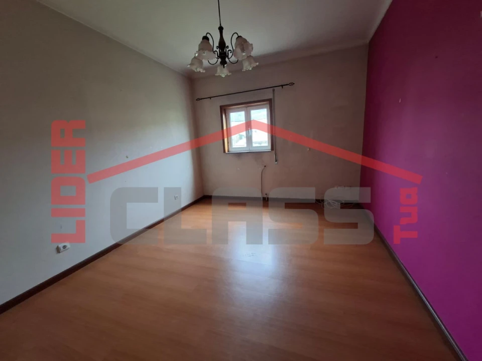 Apartamento T4 para Venda em Vila Flor e Nabo Foto 9