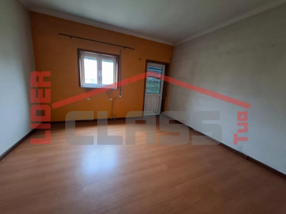 Apartamento T4 para Venda em Vila Flor e Nabo Foto 8