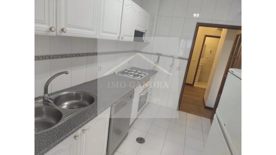 Apartamento T2 para Venda em Aguas Santas Foto 6