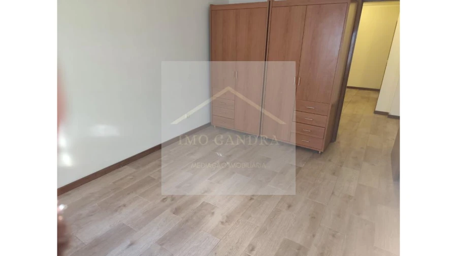 Apartamento T2 para Venda em Aguas Santas Foto 13