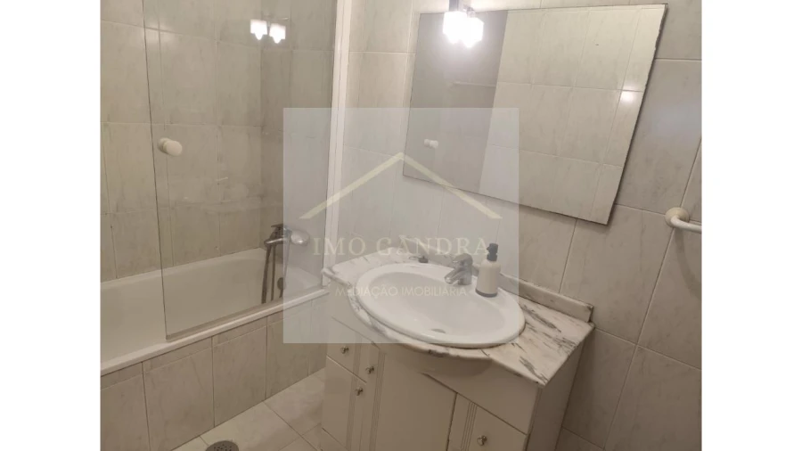 Apartamento T2 para Venda em Aguas Santas Foto 26