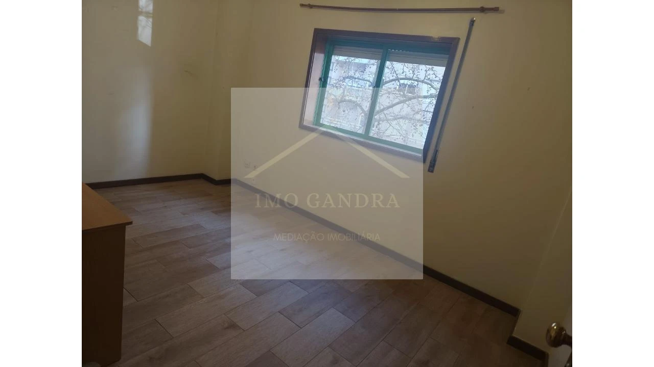 Apartamento T2 para Venda em Aguas Santas Foto 8