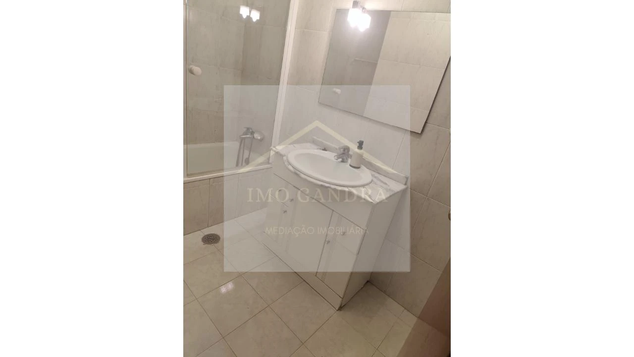 Apartamento T2 para Venda em Aguas Santas Foto 9