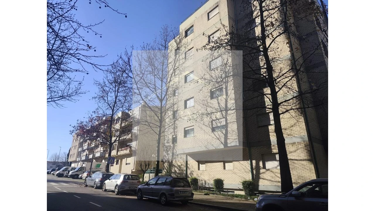 Apartamento T2 para Venda em Aguas Santas Foto 2