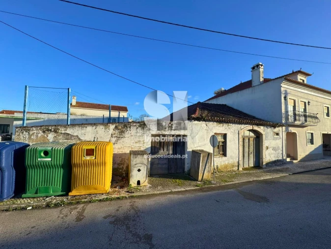 Armazém para Venda em Dois Portos e Runa Foto 12