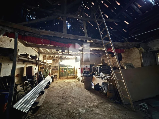 Armazém para Venda em Dois Portos e Runa Foto 19