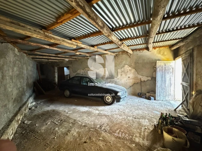 Armazém para Venda em Dois Portos e Runa Foto 22