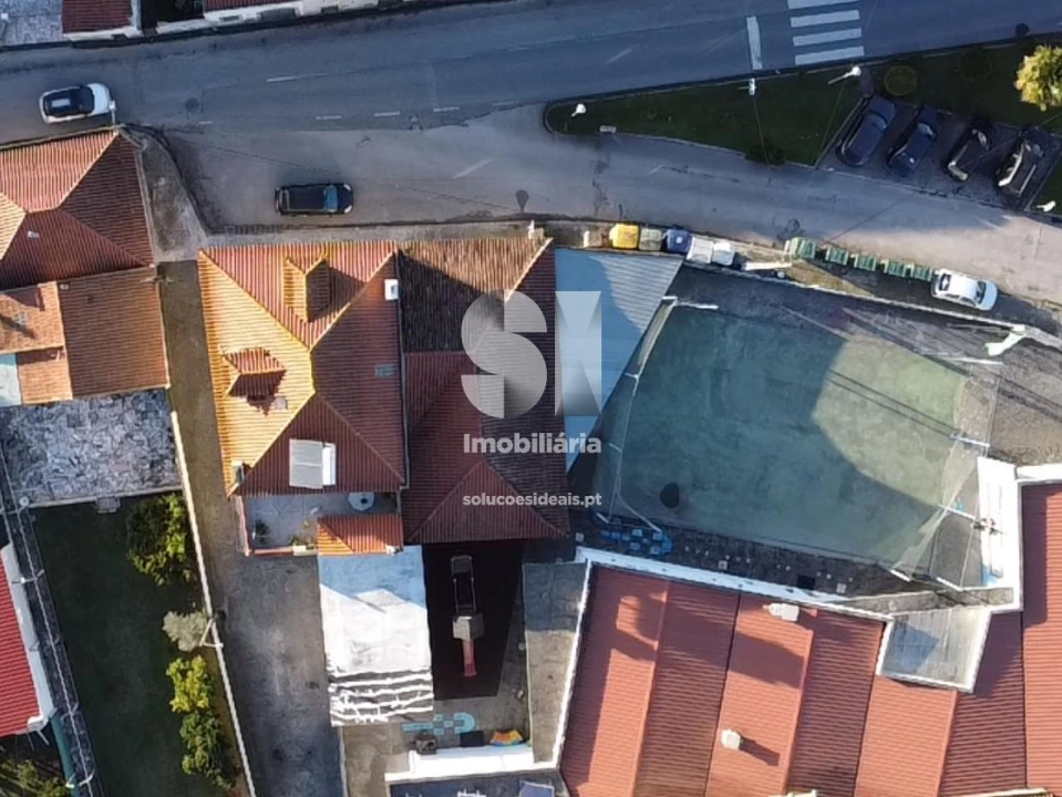 Armazém para Venda em Dois Portos e Runa Foto 3