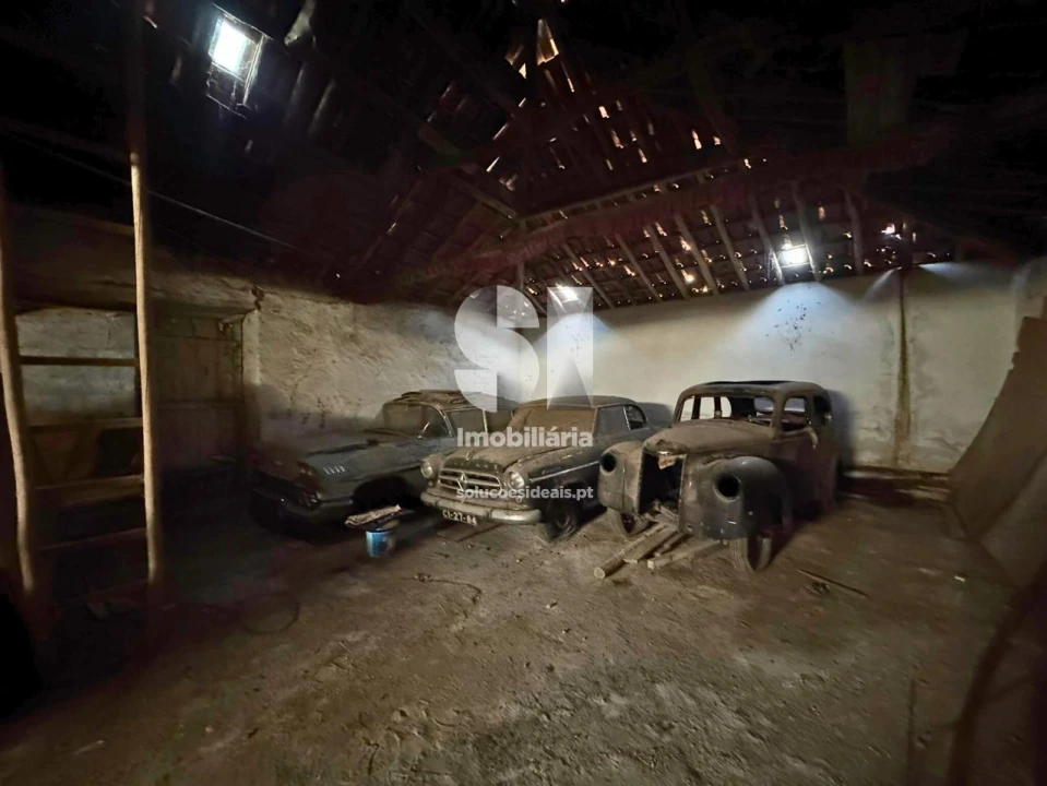 Armazém para Venda em Dois Portos e Runa Foto 16