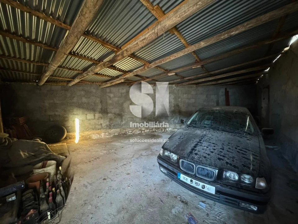 Armazém para Venda em Dois Portos e Runa Foto 23