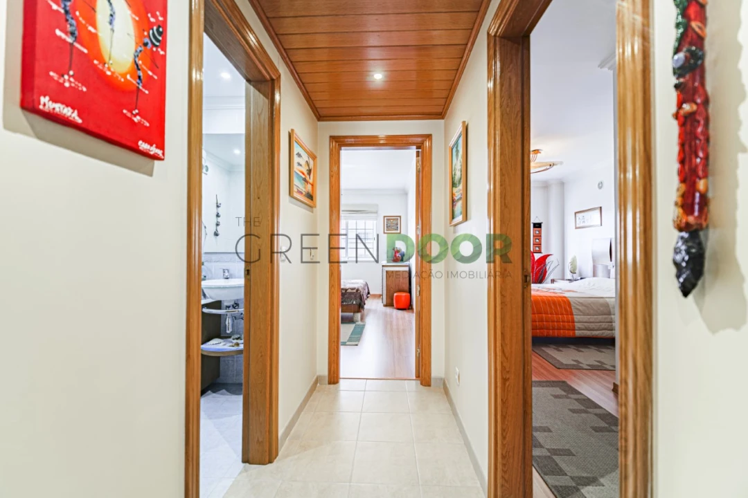 Apartamento T2 para Venda em Amora Foto 2