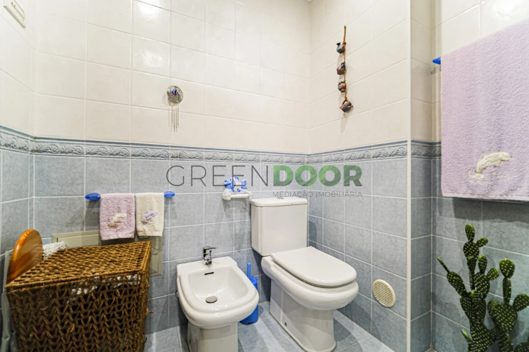 Apartamento T2 para Venda em Amora Foto 12