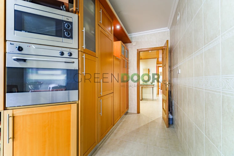 Apartamento T2 para Venda em Amora Foto 6