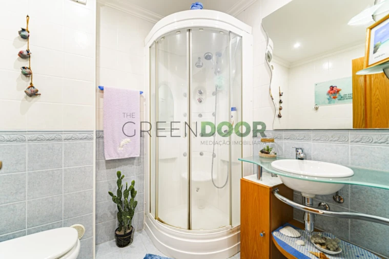 Apartamento T2 para Venda em Amora Foto 11