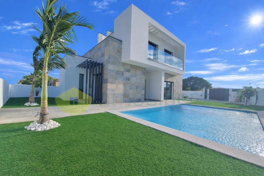 Moradia T2 para Venda em Armação de Pera Foto 2