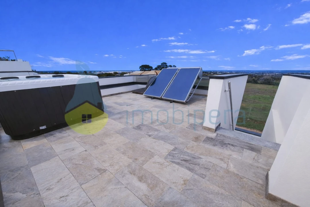 Moradia T2 para Venda em Armação de Pera Foto 20