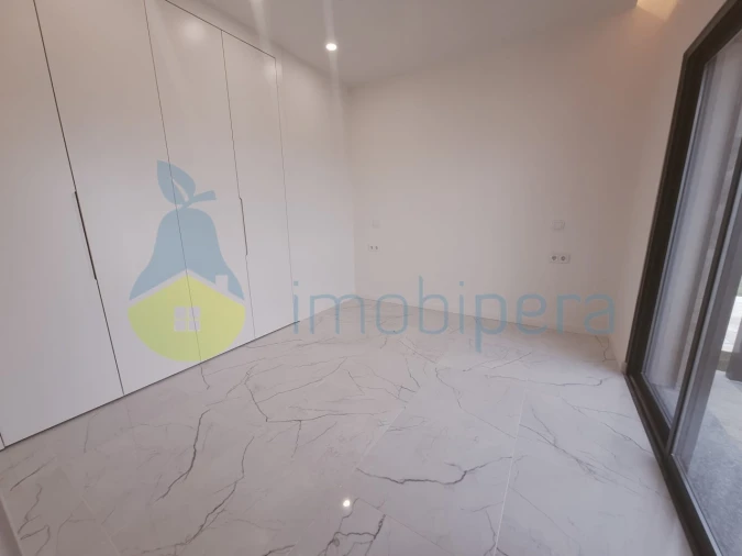 Moradia T2 para Venda em Armação de Pera Foto 10