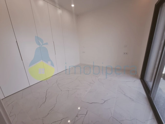 Moradia T2 para Venda em Armação de Pera Foto 16