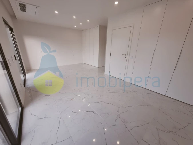 Moradia T2 para Venda em Armação de Pera Foto 17