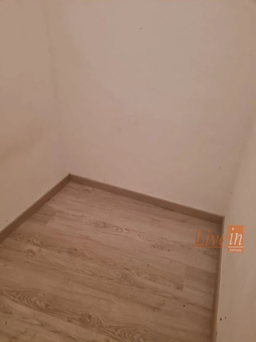 Apartamento T1 para Venda em Ericeira Foto 9