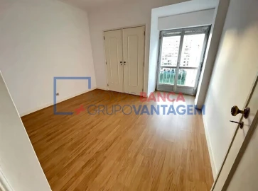 Apartamento T3 para Venda em Agualva e Mira-Sintra
