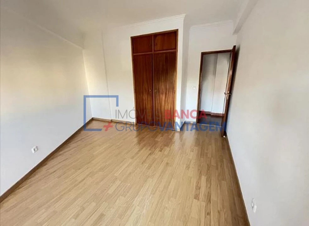 Apartamento T2 para Venda em Rio de Mouro Foto 19