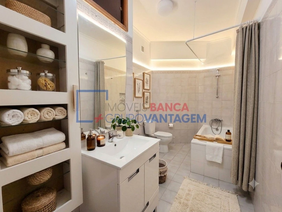 Apartamento T2 para Venda em Rio de Mouro Foto 16