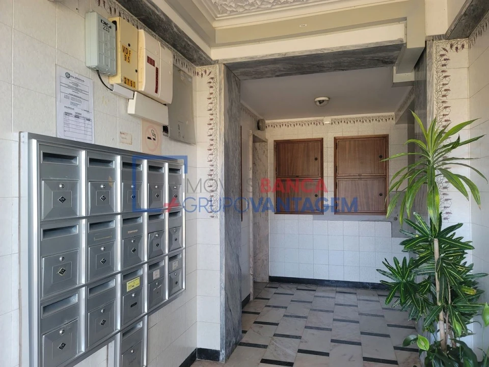 Apartamento T2 para Venda em Rio de Mouro Foto 23