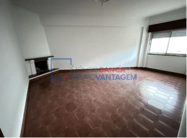 Apartamento T2 para Venda em Rio de Mouro